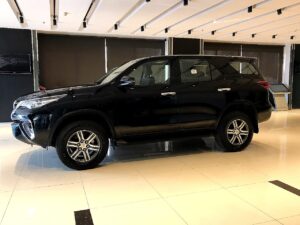 Toyota Fortuner 2019 Model Side View